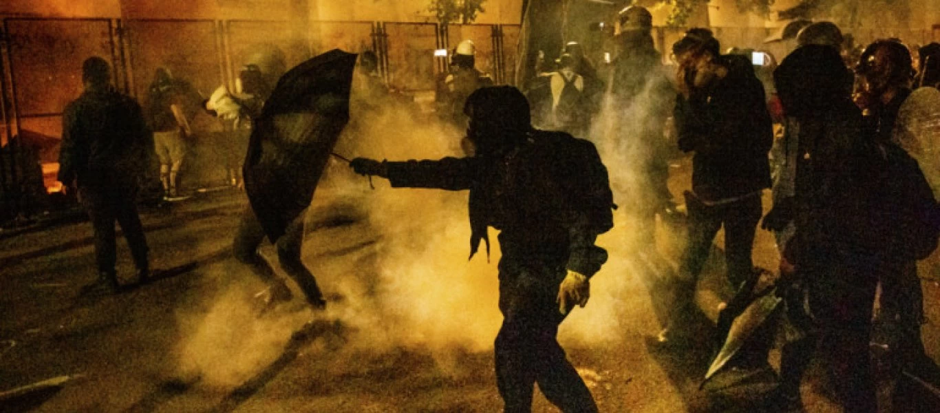 Πεδίο μάχης το Πόρτλαντ των ΗΠΑ - 14 συλλήψεις ακροαριστερών ταραξιών